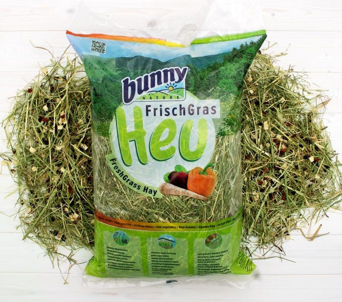 FRESHGRASS HAY VITAL-VEGETABLES – СЕНО СЪС ЗЕЛЕНЧУЦИ, БОГАТО НА БАЛАСТНИ ВЕЩЕСТВА И МИНЕРАЛИ - Zoo-PetShop